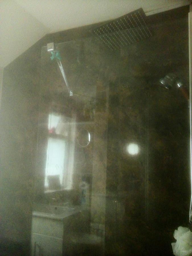 The Principality 2 Singles Bedroom Cardiff Exterior foto