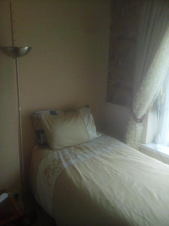 The Principality 2 Singles Bedroom Cardiff Exterior foto